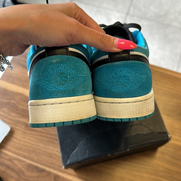 Air Jordan 1 Low SE - Picture 13 of 14